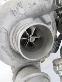 MERCEDES-BENZ A6510906180 A6510905780 A6510902880 Turbocharger MERCEDES-BENZ C-CLASS (W204) (2007-2013) — thumbnail 3