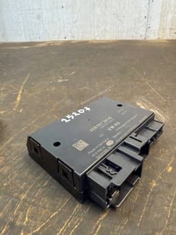 AUDI 4G8907383B Towbar control unit AUDI A6 / A6 ALLROAD (C7, 4G) (2010-2018) — thumbnail 2