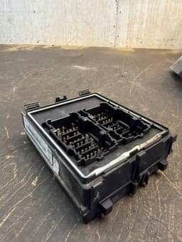 FORD KT1T14D068DC 2433349 KT1T14D068DD Fuse box FORD TRANSIT / TOURNEO CONNECT II (2013-2022) — thumbnail 2