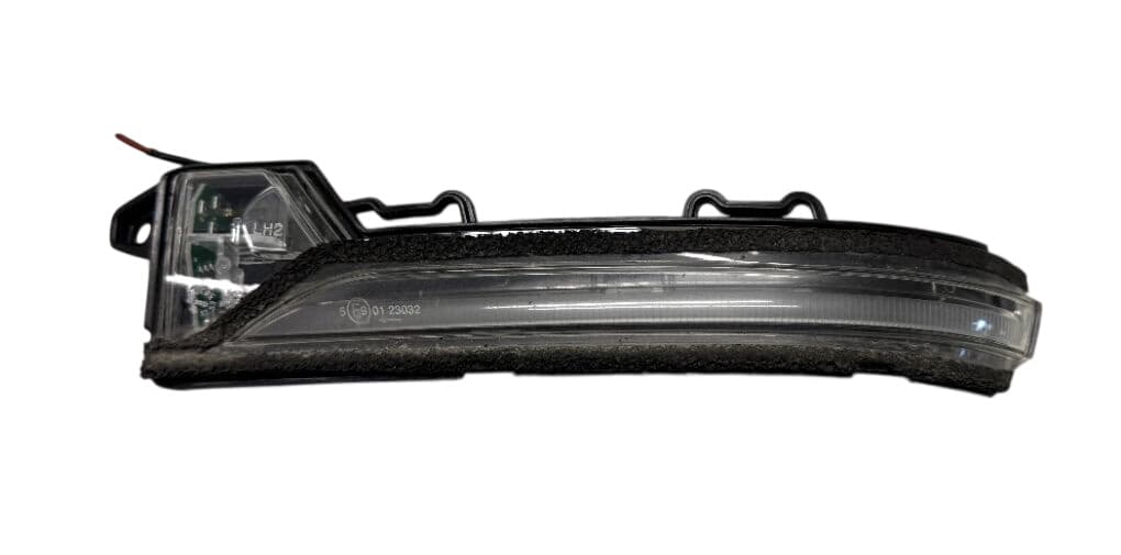 HYUNDAI 30182101 Indicator front left HYUNDAI BAYON (BC3) (2021-)