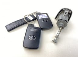 TOYOTA 899040D130 Key / Keys TOYOTA AURIS (E18) 2012-2018 — thumbnail 2