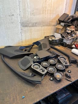 BMW 65139247342 9247342 430407863561 7863561 430407863041 7863041 65139266368 9266368 65139277836 9277836 65139194783 9194783 65139294943 9294943 Set of loudspeakers BMW X5 (F15, F85) (2012-2018) — thumbnail 3