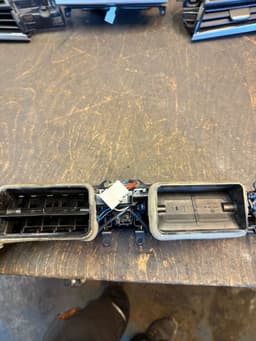 BMW 927041607 927051707 925201305 325264808 Air Vent Center Front BMW X5 (F15, F85) (2012-2018) — thumbnail 8