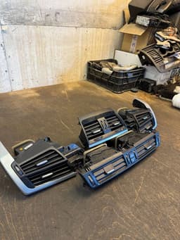 BMW 927041607 927051707 925201305 325264808 Air Vent Center Front BMW X5 (F15, F85) (2012-2018) — thumbnail 3
