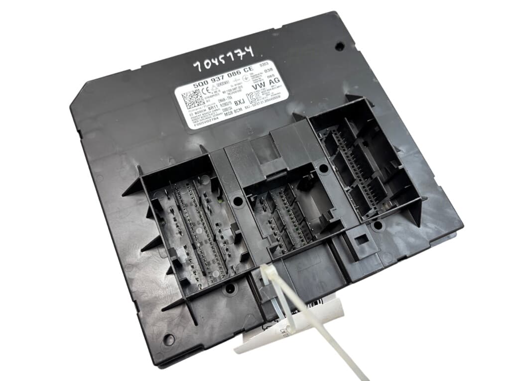 SKODA F005V02784 Comfort Module (CCM) SKODA SUPERB III (3V3, 3V5) (2015-2024)