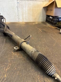 MERCEDES-BENZ A6394601000 A6394601200 A6394601600 A6394602000 A6394602400 A639460200080 Steering rack MERCEDES-BENZ VITO / VIANO (W639) (2003-2014) — thumbnail 2