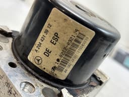 MERCEDES-BENZ 10092623353 10092623133 10061934941 10061339421 10092623143 10061339431 10092623103 10061339741 28526435013 ABS hydraulic unit / pump MERCEDES-BENZ C-CLASS (W204) (2007-2013) — thumbnail 3