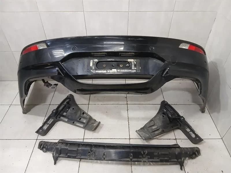 BMW BMW 6 Series E63 Rear Bumper 7899501 Rear Bumper M6 OEM E64 E63 PDC