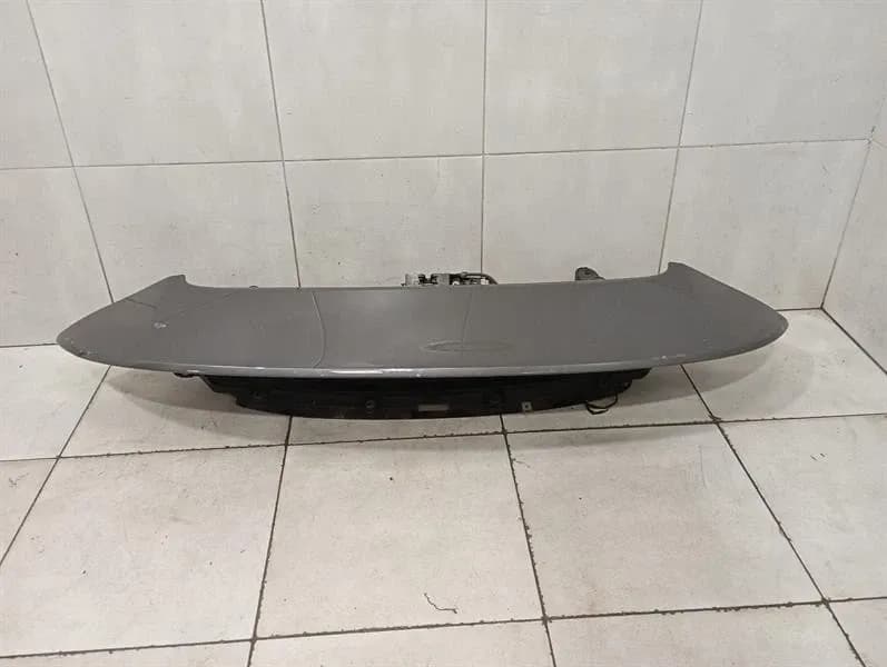 Porsche 911 992 rear spoiler 992827233E rear spoiler damaged 992827952