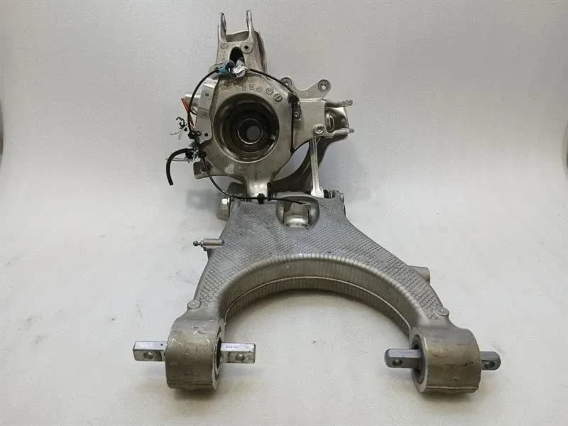 Ferrari Roma F169 Right Rear Hub 867728 Wheel Bearing Housing Rear Right