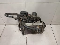 AUDI Audi RS4 B8 8K Water Radiator 8K01212C RIGHT Water Cooler Radiator RS5 8T — thumbnail 1