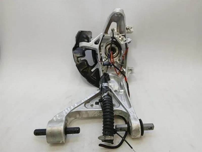Ferrari Roma F169 Right Front Hub 867714 Amalfi Wheel Bearing Housing Front Right