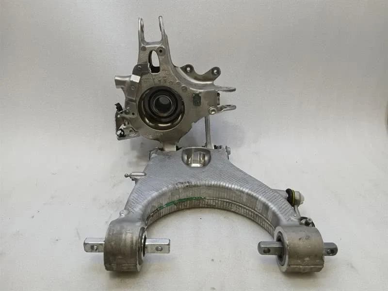 Ferrari Roma F169 Right Rear Hub 867728 Wheel Bearing Housing Rear Right
