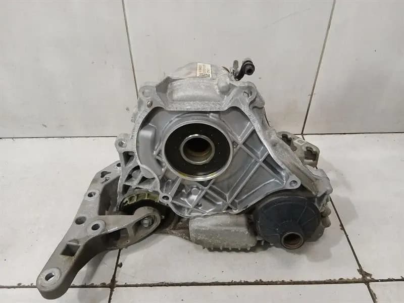 BMW M4 G82 G80 Transfer Box 9847756 Transfer Case 27109847756