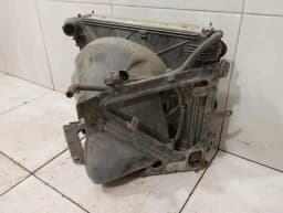 PORSCHE Porsche 911 996 water radiator 99610613150 water cooler radiator fan — thumbnail 6