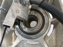 FERRARI Ferrari Roma F169 Right Front Hub 867714 Amalfi Wheel Bearing Housing Front Right — thumbnail 9