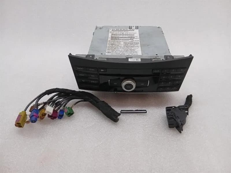 MERCEDES-BENZ MERCEDES E CLASS W212 CD PLAYER A2129008609 COMMAND AUDIO SYSTEM CONTROLLER