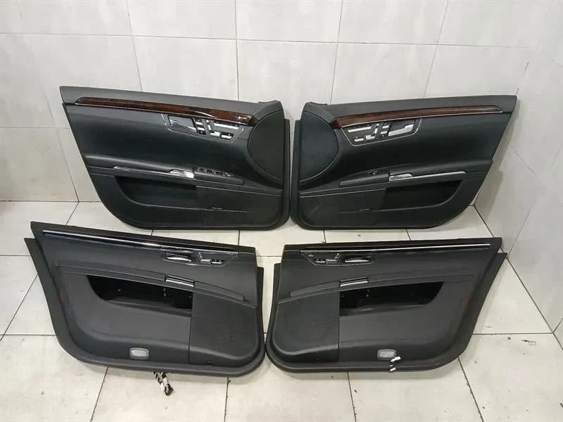 Mercedes S600 Long W221 Door Card A2217202379 Exclusive Leather Door Trim
