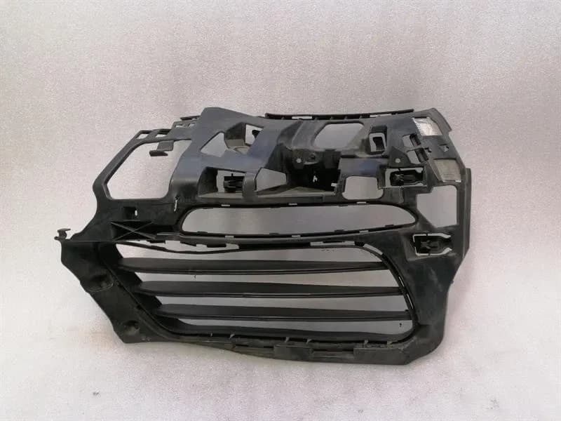 PORSCHE Porsche Cayman 718 LHS Bumper Bracket 982807683 Bumper Bracket Faulty