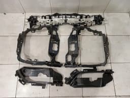 PORSCHE Porsche Macan front end bracket set 95B805479G lock carrier front mask defects — thumbnail 2