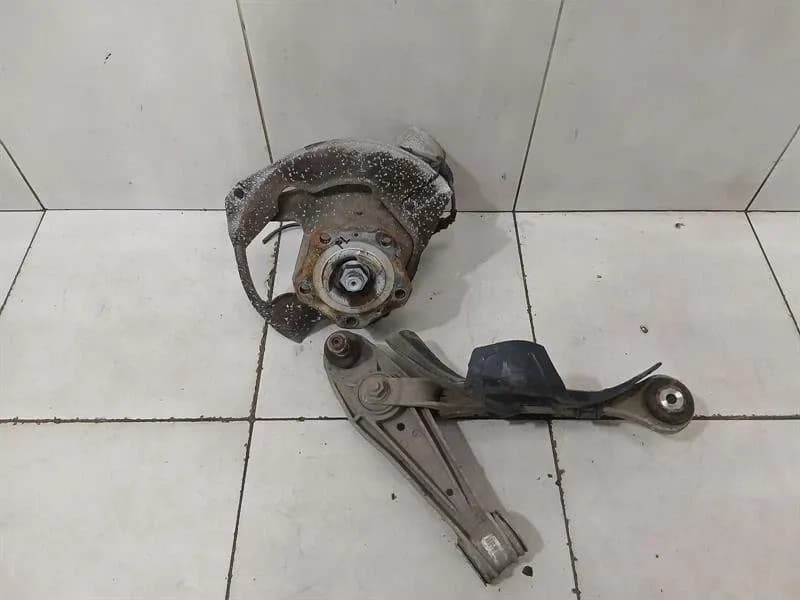 Porsche Cayman 981 Left Front Hub 99134115705 Wheel Bearing Housing Front Left