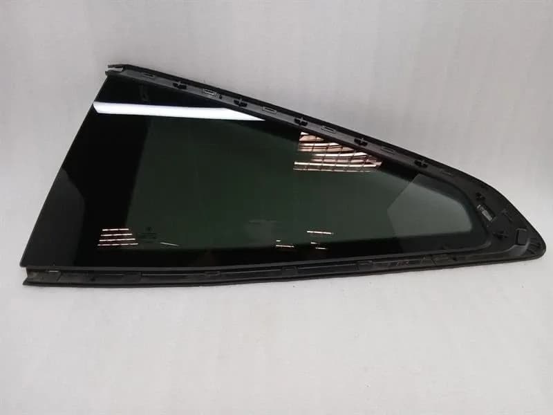 BMW BMW 4 M4 G82 G22 Left Rear 1/4 Glass 7 482 715 Door Window 1/4 Rear LH
