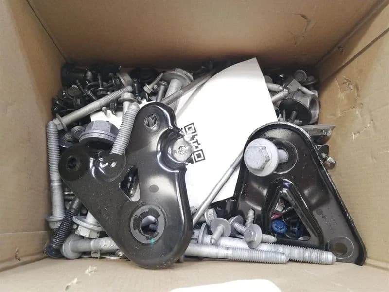 TESLA TESLA MODEL 3 LONG RANGE MODEL3 SCREWS BOLTS FROM ONE CAR SET SET BOLTS