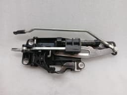ASTON MARTIN ASTON MARTIN VANQUISH AM310 ROOF LOCK PARTS — thumbnail 6