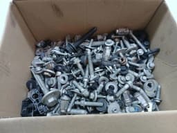CHEVROLET CHEVROLET CORVETTE C7 GRAND SPORT SCREWS BOLTS FROM ONE CAR SET BOLTS — thumbnail 2