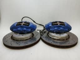 BMW BMW M4 F82 Front Brake Caliper Set 6799469 Front Brake Caliper Set 6799470 — thumbnail 1