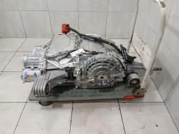 FERRARI Ferrari Gearbox 987521 12 Cilindri Gearbox DCT DKG F167 F167D V12 — thumbnail 1