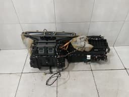 FERRARI Ferrari California T F149 14-17 Heater Blower 83357700 LHD Engine Heater Blower — thumbnail 1