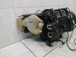 FERRARI Ferrari California T F149 14-17 Heater Blower 83357700 LHD Engine Heater Blower — thumbnail 4