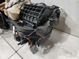 FERRARI Ferrari California T F149 14-17 Heater Blower 83357700 LHD Engine Heater Blower — thumbnail 6