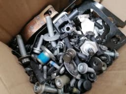 LAMBORGHINI LAMBORGHINI HURACAN LP640 SPYDER SCREWS BOLTS FROM ONE CAR SET SET BOLTS — thumbnail 4