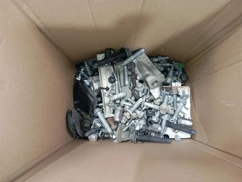 CHEVROLET CHEVROLET CORVETTE C7 SCREWS BOLTS FROM ONE CAR SET KIT BOLTS
