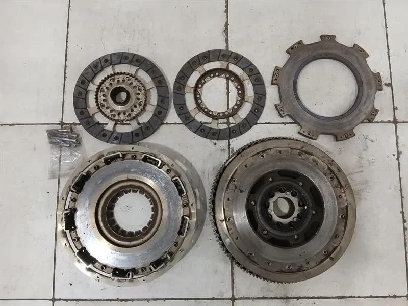 BMW BMW 6 E63 Flywheel + Clutch Basket 2283089 Clutch Kit Flywheel SMG V10