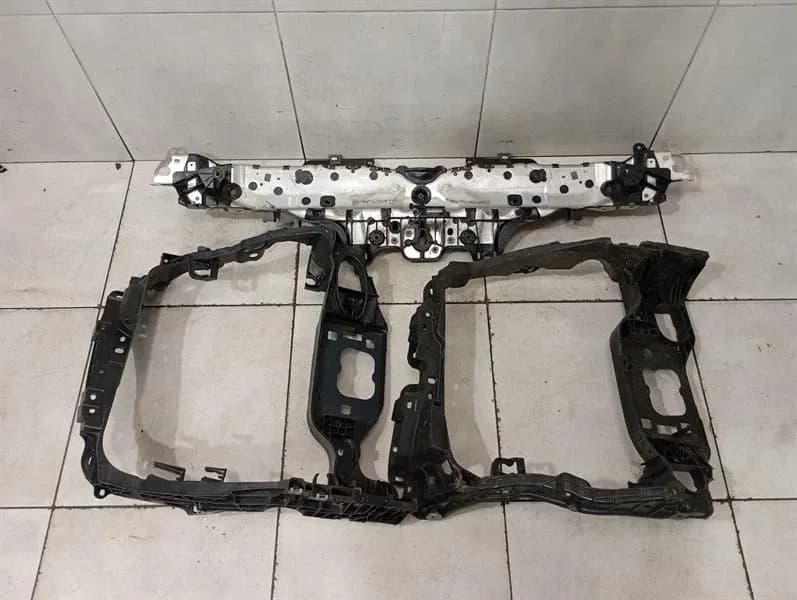 Porsche Macan 95B front end clip 95B805479G lock carrier front mask