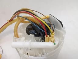 BMW BMW 4 M4 G82 G22 Fuel Pump Electric 8 077 484 Fuel Pump — thumbnail 3
