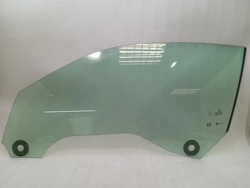 BMW BMW 4 M4 G82 G22 left front door glass 7955243 door window front left