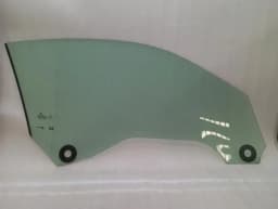 BMW BMW 4 M4 G82 G22 left front door glass 7955243 door window front left scratches — thumbnail 5