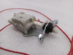 FERRARI FERRARI CALIFORNIA T F149 14-17 85143200 FUEL CAP ACTUATOR — thumbnail 9