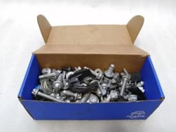 MERCEDES-BENZ MERCEDES GLS 350D GLS166 SCREWS BOLTS FROM ONE CAR SET KIT BOLTS Interior — thumbnail 1