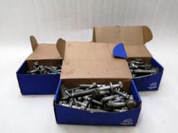MERCEDES-BENZ MERCEDES GLS 350D GLS166 SCREWS BOLTS FROM ONE CAR SET KIT BOLTS Suspension — thumbnail 1