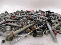 TESLA TESLA MODEL S 70 SCREWS BOLTS FROM ONE CAR SET SET BOLTS — thumbnail 7