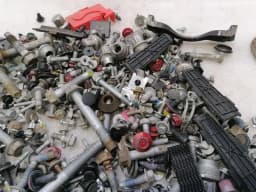 TESLA TESLA MODEL S 70 SCREWS BOLTS FROM ONE CAR SET SET BOLTS — thumbnail 5