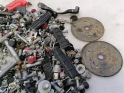 TESLA TESLA MODEL S 70 SCREWS BOLTS FROM ONE CAR SET SET BOLTS — thumbnail 6