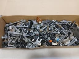 LAMBORGHINI LAMBORGHINI HURACAN LP640 SPYDER SCREWS BOLTS FROM ONE CAR SET SET BOLTS — thumbnail 4