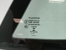 ASTON MARTIN Aston Martin Vanquish AM310 Left Rear 1/4 Glass CD33-N29701-AD Door Panel 1/4 LH — thumbnail 10