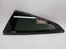 BMW BMW 4 M4 G82 G22 Left Rear 1/4 Glass 7482715 Door Window 1/4 Rear LH — thumbnail 1